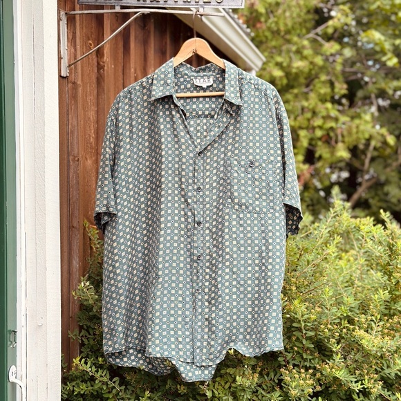 Vintage Other - 100% Washable Silk Short Sleeve button down Shirt - Star  brand - XL
